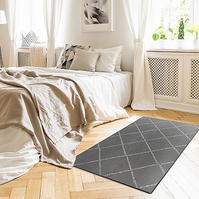 My Magic Carpet Median Diamond Waterproof Machine Washable Rug