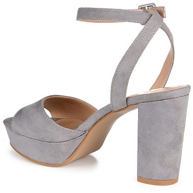 Journee Nairri Women's Pumps