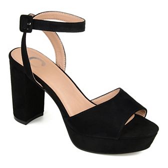 Journee Nairri Women's Pumps