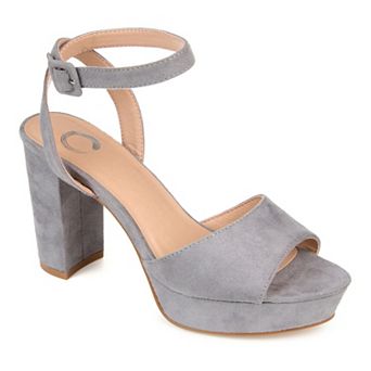 Journee Nairri Women's Pumps