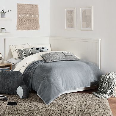 Koolaburra by UGG Karina Faux Fur Blanket