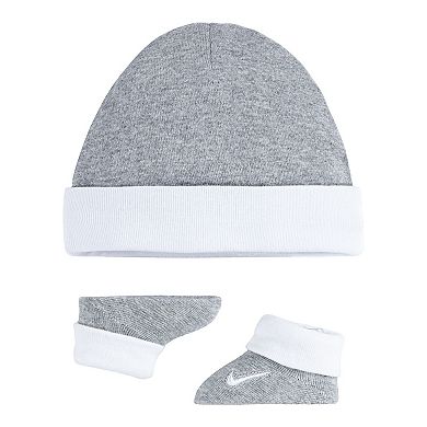 Baby Nike Swoosh Hat & Bootie Socks Set