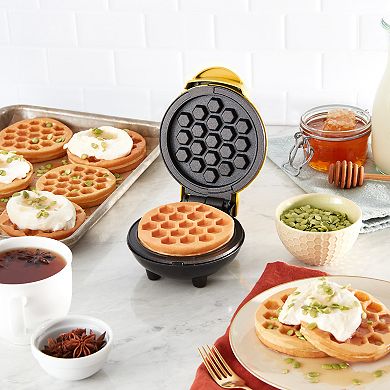 Dash Honeycomb Mini Waffle Maker