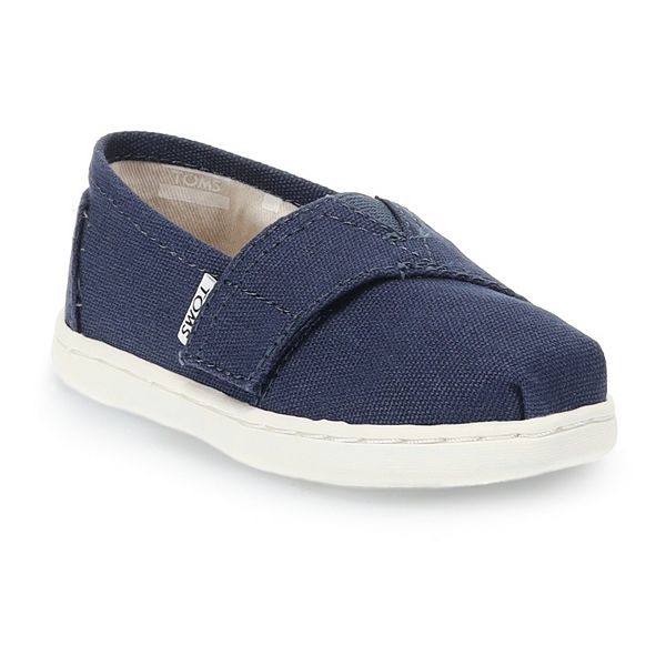 Toms newborn sales shoes