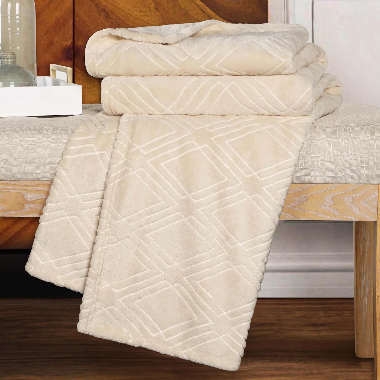 SUPERIOR Alaska Diamond Plush Fleece Ultra-Soft Blanket, image size:1500x1500