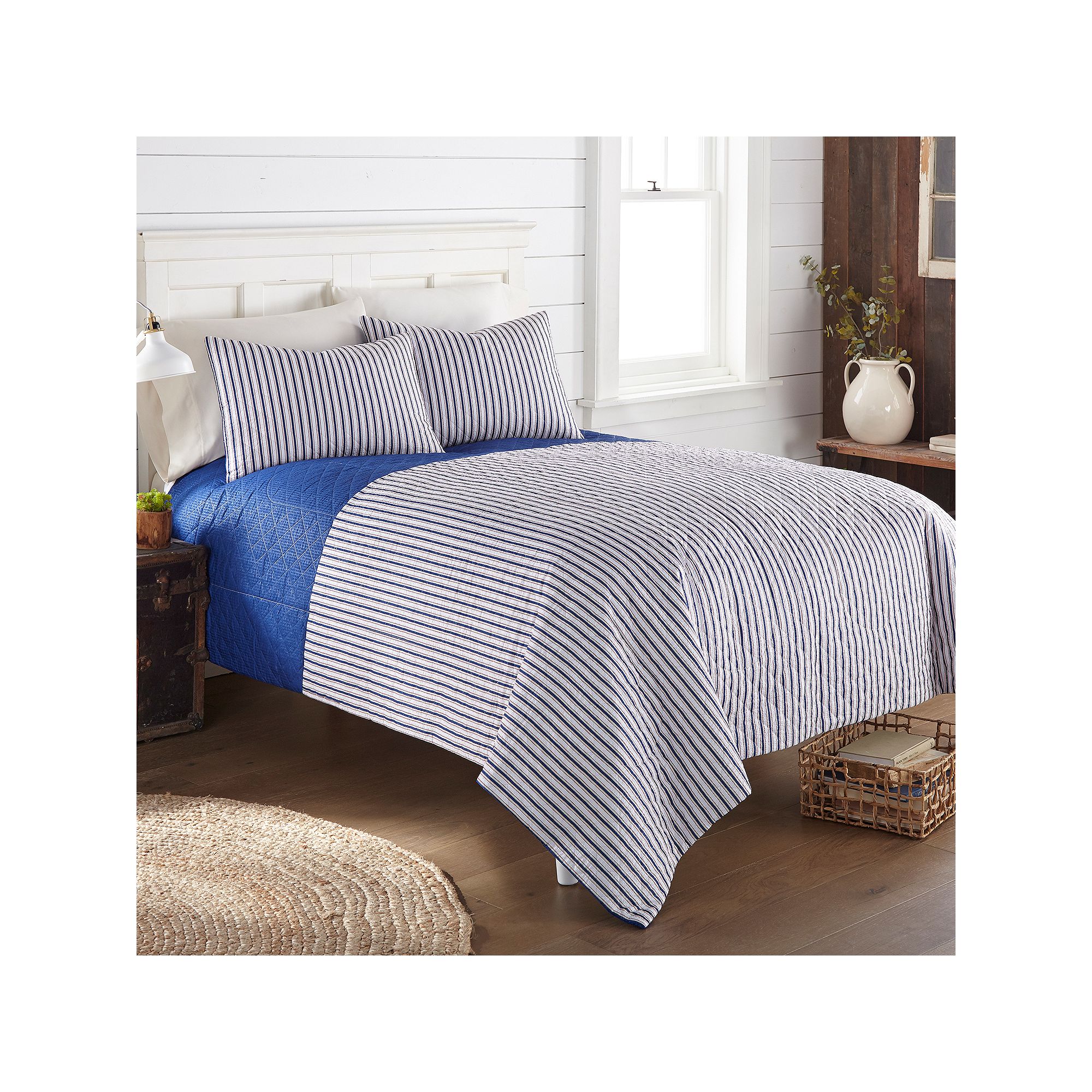 Shavel Home Seersucker Quilt Set with Shams, Multi