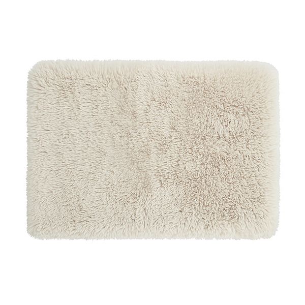 faux fur rug in bathroom