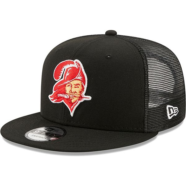 Men's New Era Black Tampa Bay Buccaneers Historic Logo Classic Trucker ...