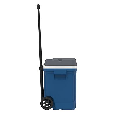 Igloo Latitude 30-Quart Rolling Cooler