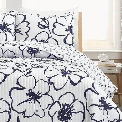Lush Decor Scandinavian Floral Quilt Set with Shams