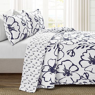 Lush Decor Scandinavian Floral Quilt Set with Shams