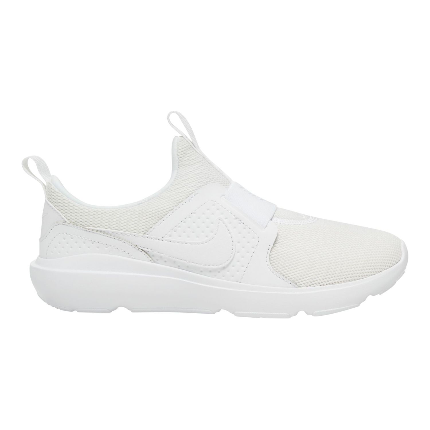 white runners women nike