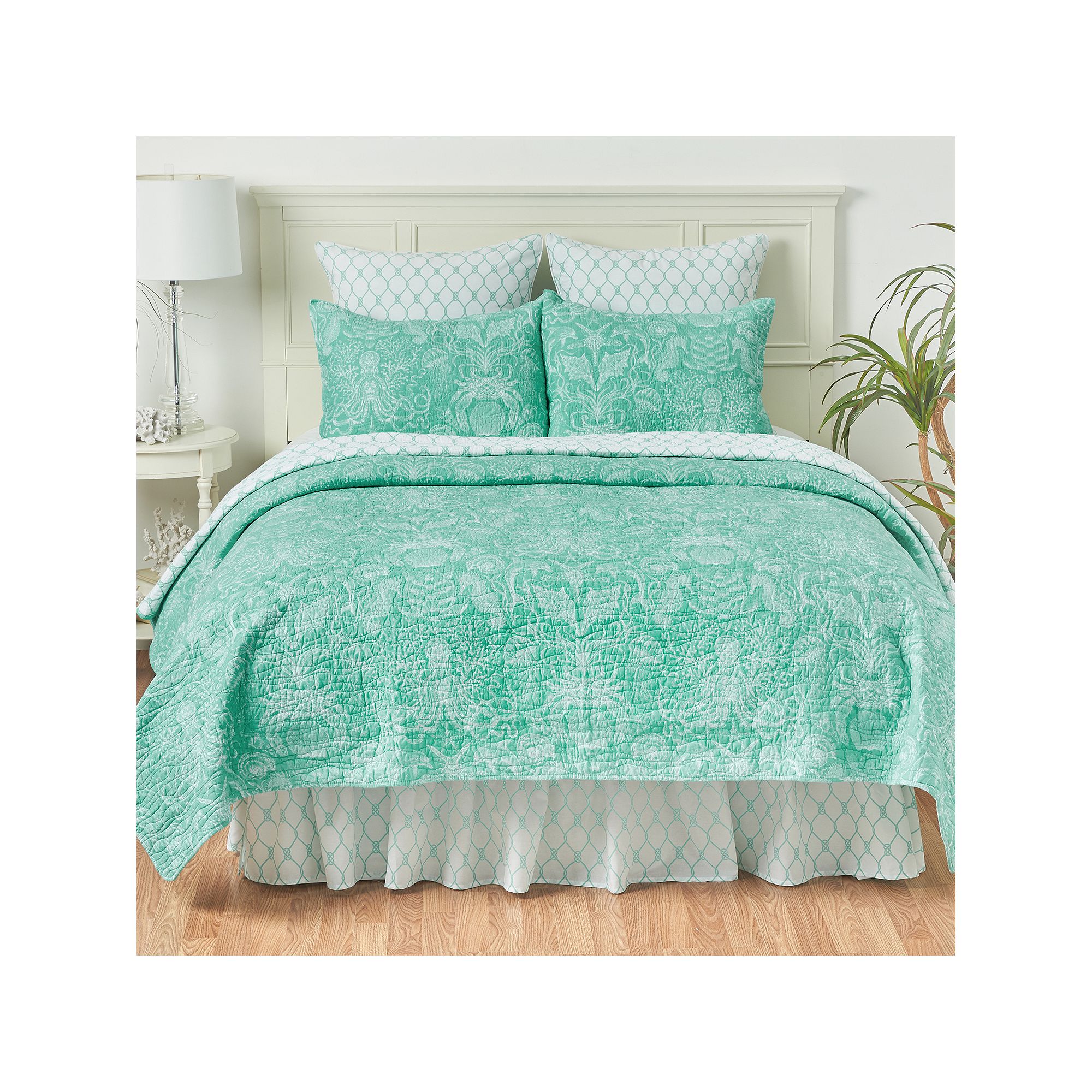 C&F Home Turquoise Bay Quilt Set with Shams, Blue