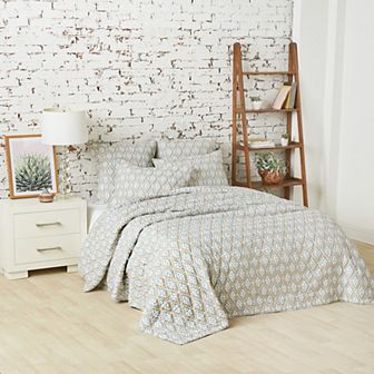 Carol & Frank Liam Ochre Quilt