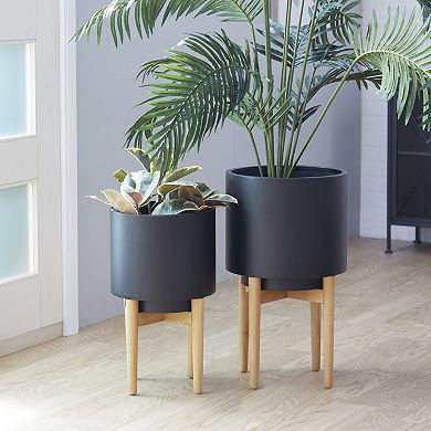 CosmoLiving by Cosmopolitan Gold Finish Metallic Planter Floor Decor 2-piece Set