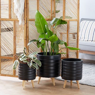 CosmoLiving by Cosmopolitan White Planter Floor Decor 3-piece Set