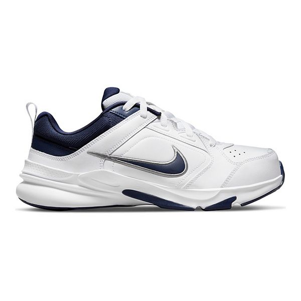 Kohls mens 2025 white nike shoes