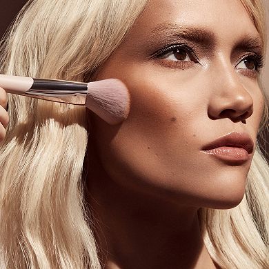 Sculpting Bronzer Brush 195