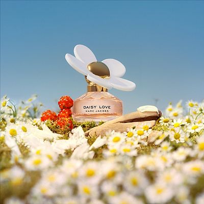 Marc Jacobs Fragrances Daisy Love Eau de Toilette with White