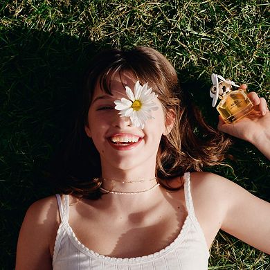 Daisy Eau de Toilette with Wild Berries, White Violet & Sandalwood Notes