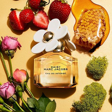 Daisy Eau So Intense Eau de Parfum with Strawberry, Golden Honey, Vanilla & Moss