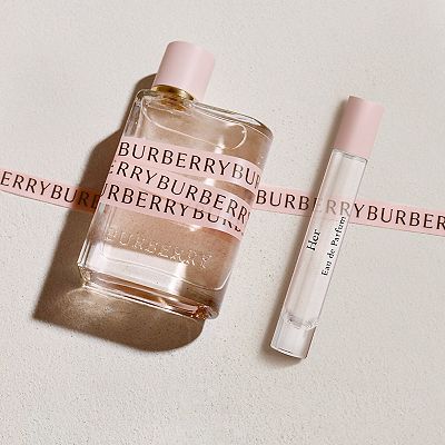 BURBERRY Her Eau de Parfum with Berries, Amber and Musk
