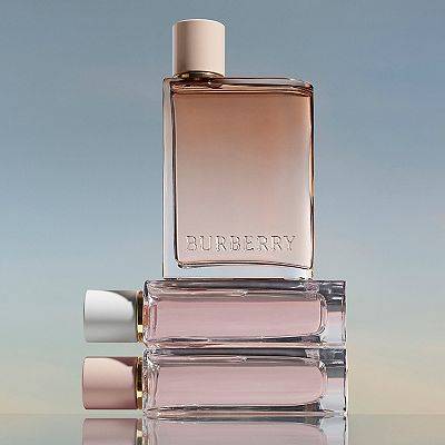 BURBERRY Her Blossom Eau de Toilette with Mandarin, Musk and