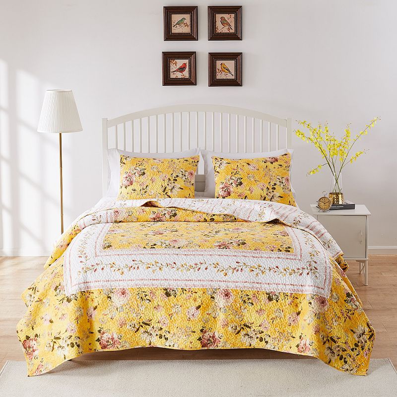 Barefoot Bungalow Finley Quilt Set with Shams, Yellow, Twin