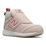 New balance boots kids best sale