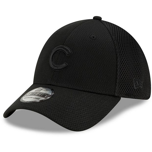 Chicago Cubs New Era Black-on-Black Neo Mesh 39THIRTY Flex Hat