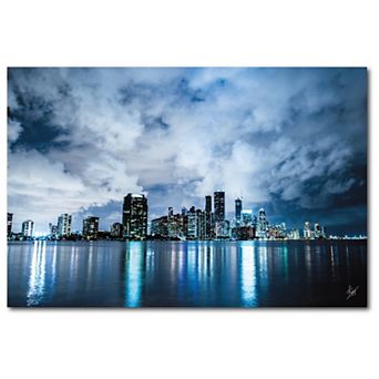 Courtside Market Nightscape City Reflexiones Canvas Wall Art