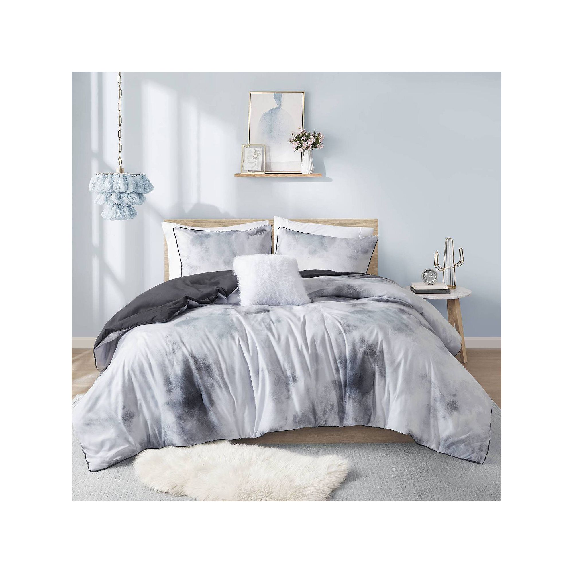 Intelligent Design Karissa Watercolor Tie Dye Antimicrobial Duvet Cover Set