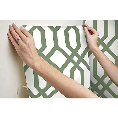 RoomMates Gazebo Lattice Peel & Stick Wallpaper