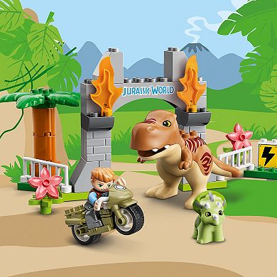 LEGO DUPLO Jurassic World T. rex and Triceratops Dinosaur Breakout ...