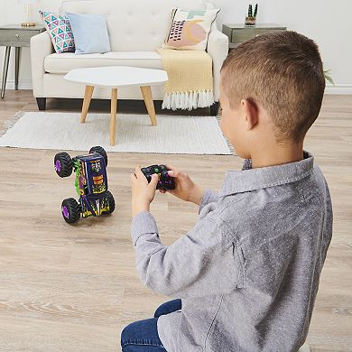 Monster Jam Official Grave Digger Freestyle Force Remote Control Car Monster Truck Toy