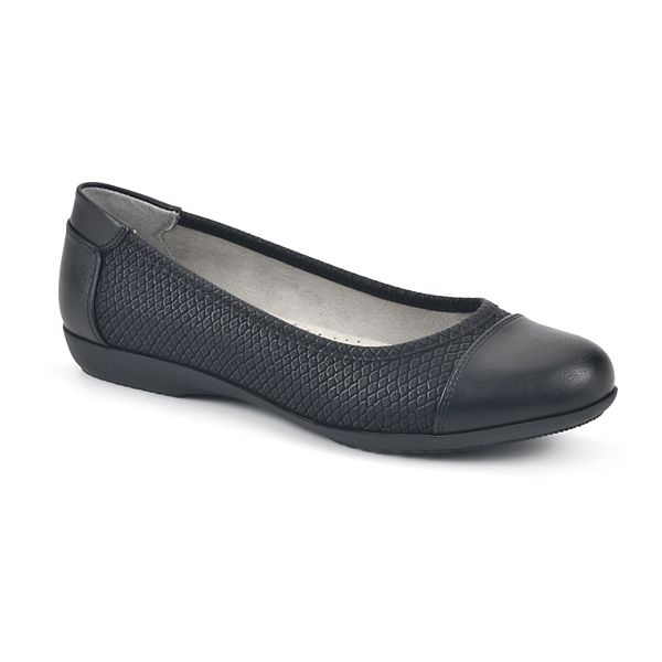 white flats kohls