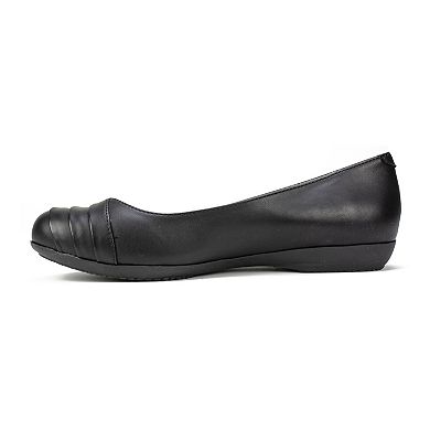 Cliffs by White Mountain Clara Women's Ballet Flats