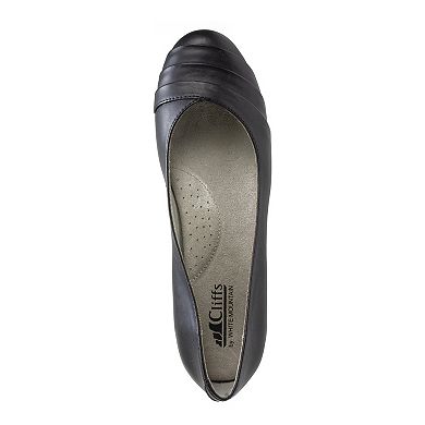 Cliffs by White Mountain Clara Women's Ballet Flats