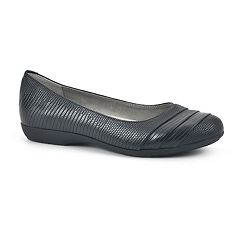 Kohls best sale white flats