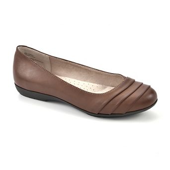 Cliffs by White Mountain Clara Women's Ballet Flats