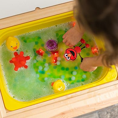Glo Pals Liquid Activated Light Up Cube with Character - Sesame Street Elmo