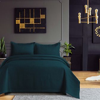 Tribeca Living Naples Oversized Solid Quilt Set with Shams