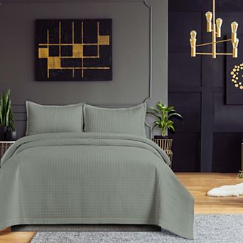 Tribeca Living Naples Oversized Solid Quilt Set with Shams