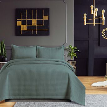 Tribeca Living Naples Oversized Solid Quilt Set with Shams