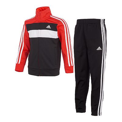 Adidas set up online