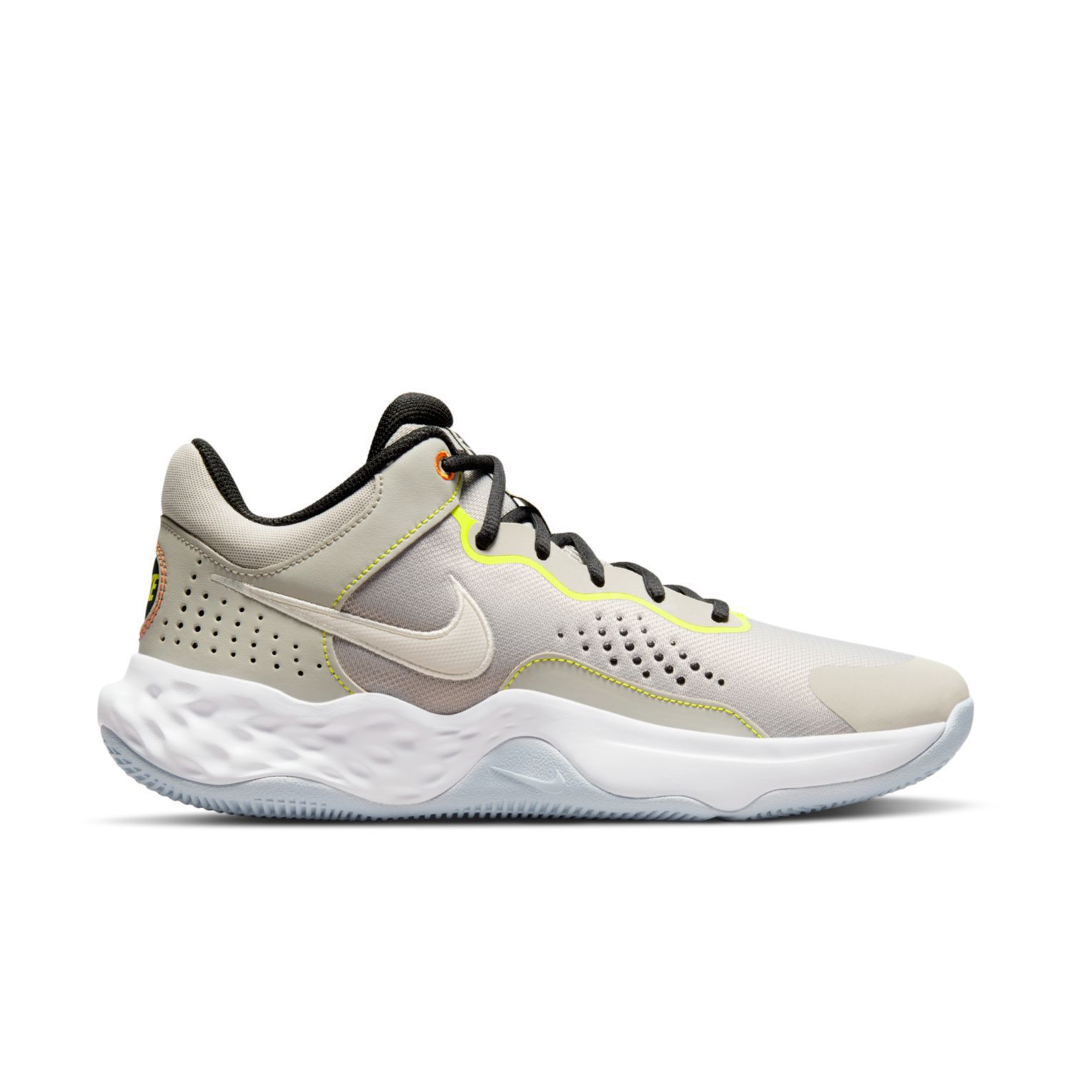 nike fly by mid black gold