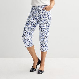 Petite Croft & Barrow® Effortless Stretch Capri Pants