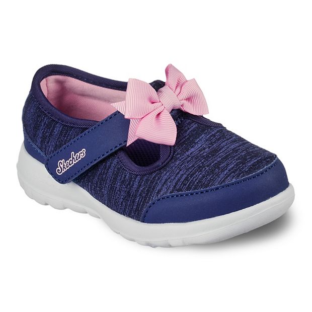 Skechers go walk bitty bow outlet shoe