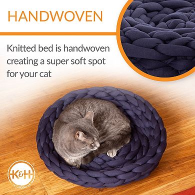 K&H Hand Knitted Pet Bed