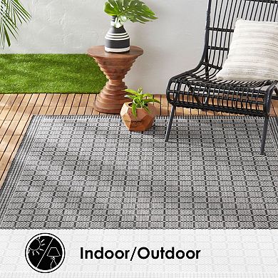 Nicole Miller New York Patio Country Luna Indoor Outdoor Area Rug